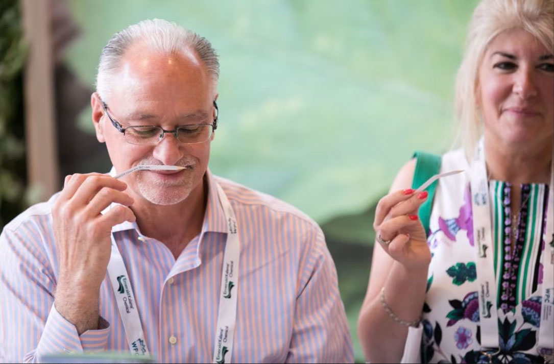 香精與香料(19)-香精的分類、配制與調(diào)和