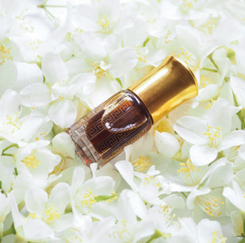 香料筆記：二氫茉莉酮酸甲酯，本身就是一種香水