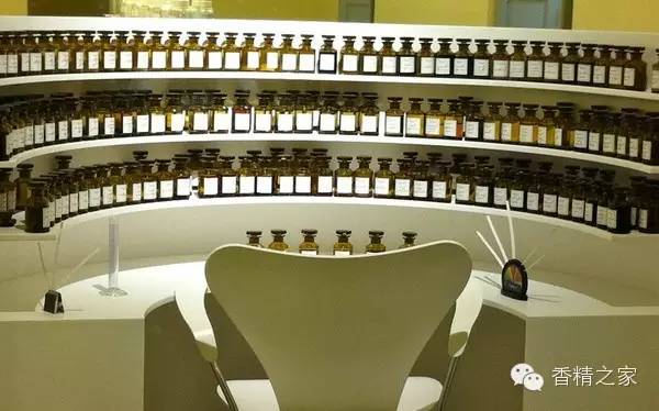 調(diào)香師工作臺的秘密 調(diào)香師工作臺的秘密