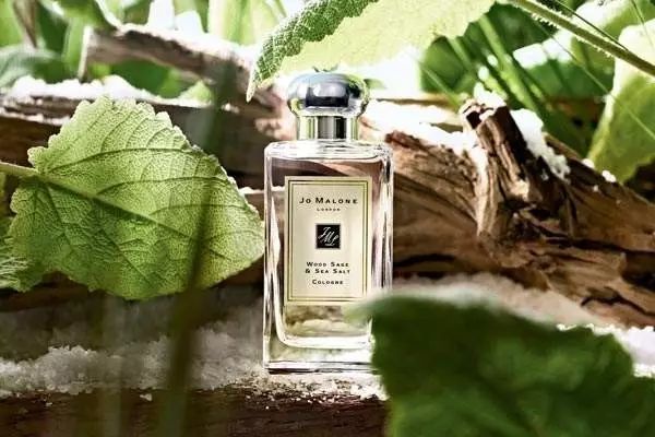 中性香|初夏時(shí)節(jié)，讓你做一個(gè)“率性十足”的女人