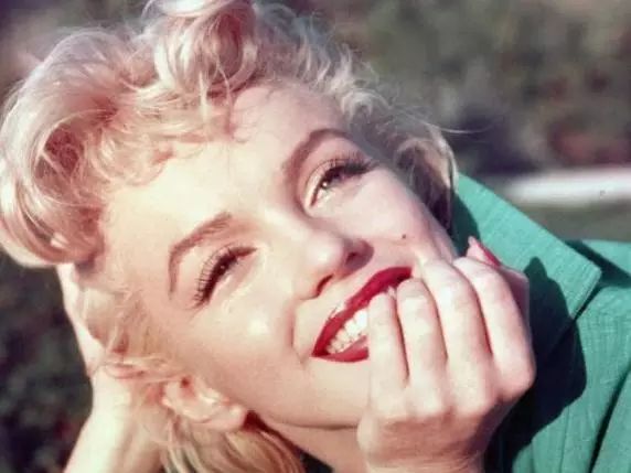 梔子花|4月過(guò)半，純白季即將來(lái)襲，請(qǐng)你穿上“梔子花”入夢(mèng)！