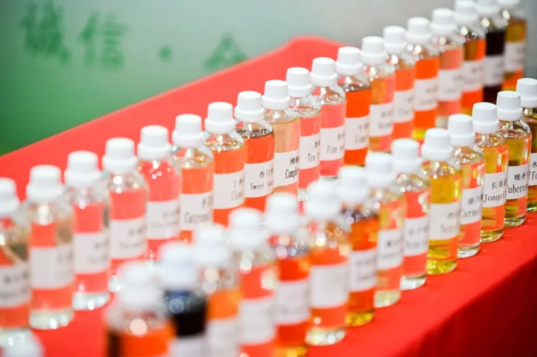 國(guó)內(nèi)外香料香精的歷史、現(xiàn)狀及發(fā)展
