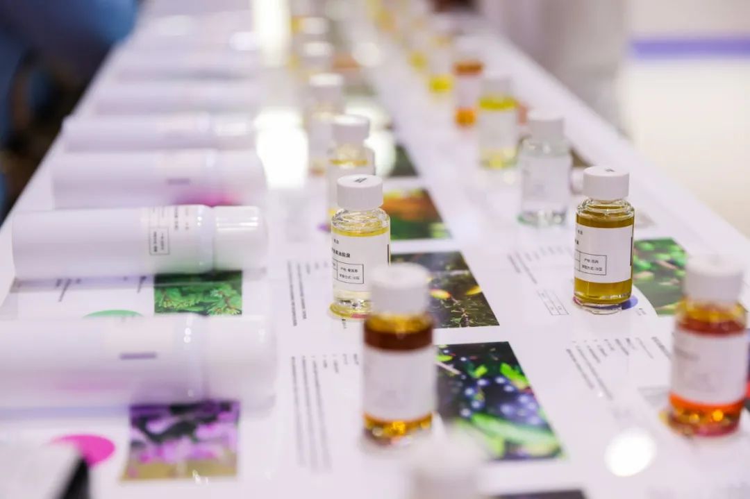 國(guó)內(nèi)外香料香精的歷史、現(xiàn)狀及發(fā)展